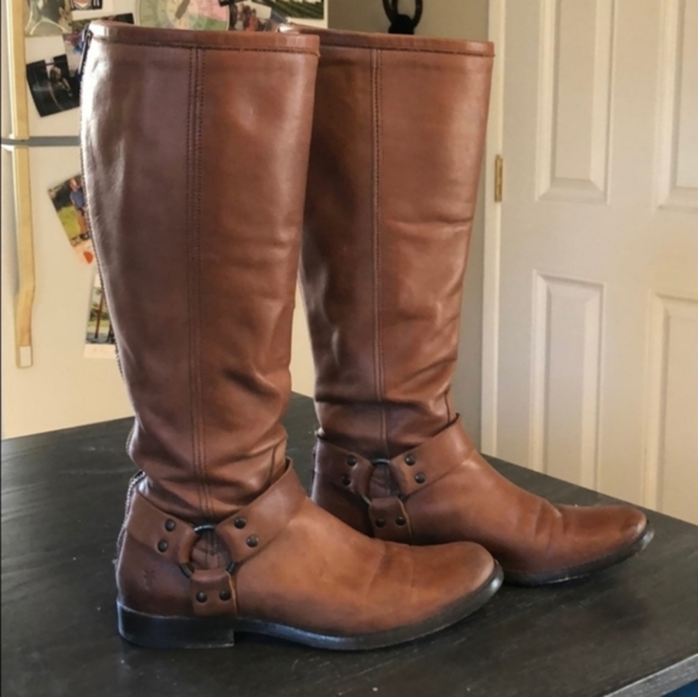 FRYE  tall brown leather boots with moto buckles Nice boots.🍁🍂